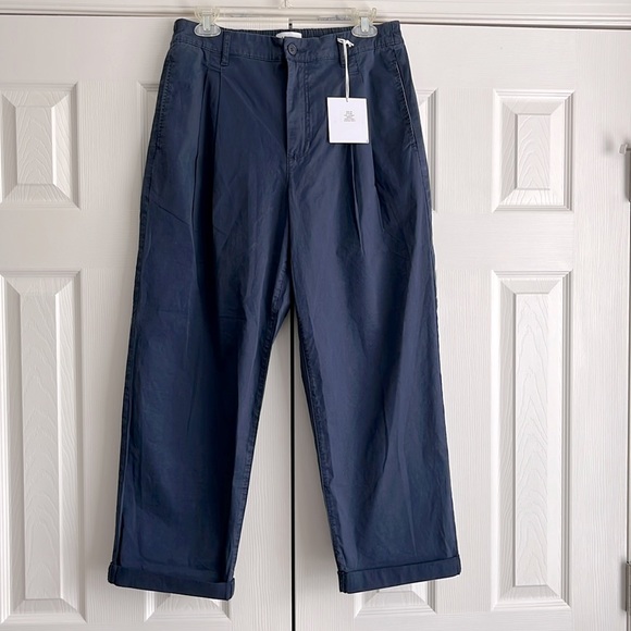 Pistola Navy Pleated front Capri - Picture 1 of 12